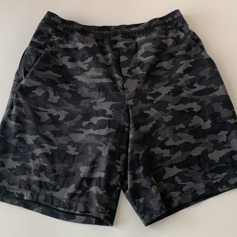 Lululemon Pace Breaker Camo Shorts - Picture 5 of 8